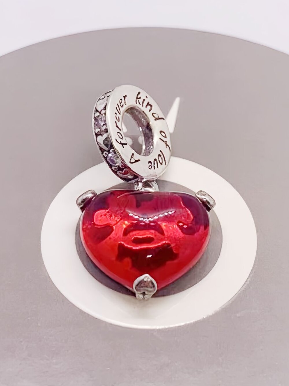 Pandora Disney Mickey & Minnie Mouse Kiss Red Murano Glass Dangle Charm